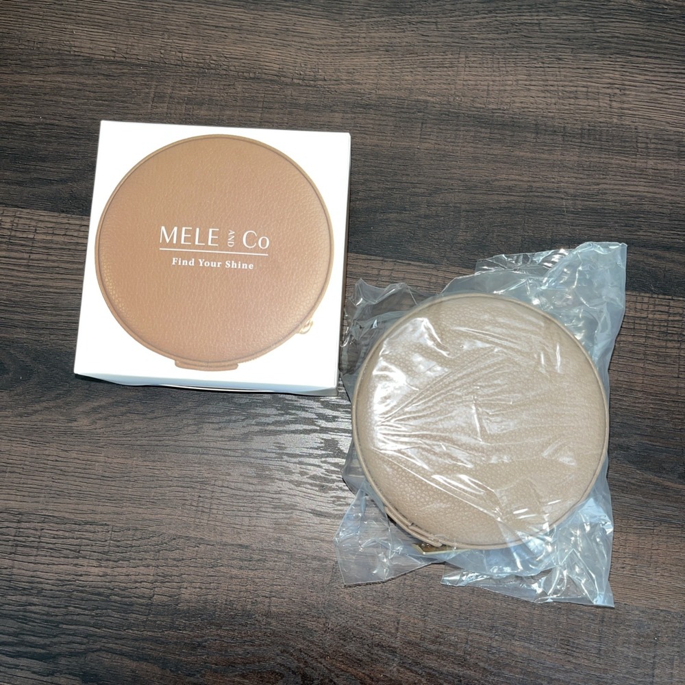 Mele And Co Round Travel Jewelry Box  Brown PU Leather New In Box